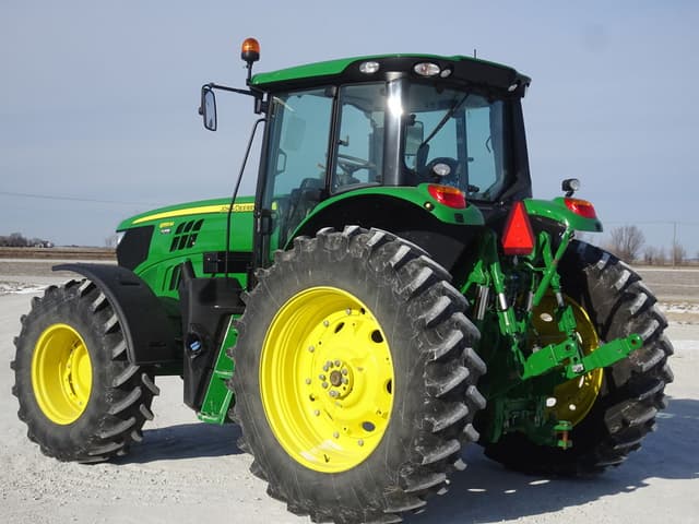 Image of John Deere 6155M equipment image 4