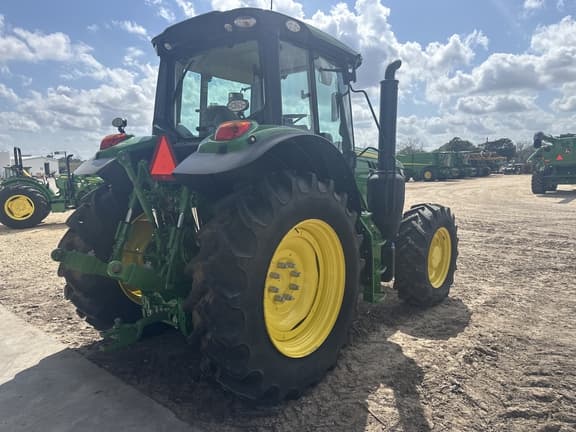 Image of John Deere 6155M equipment image 4