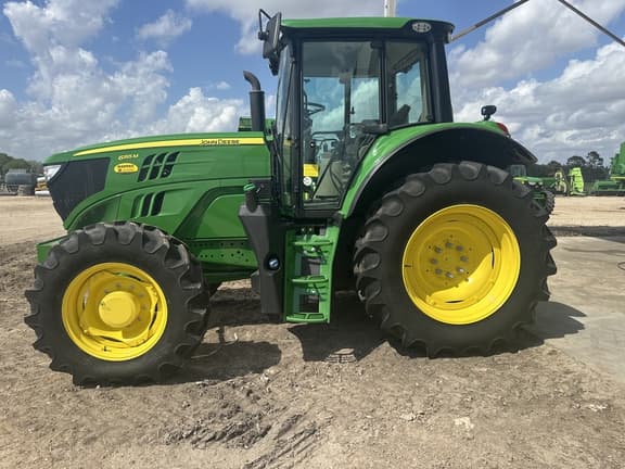 Image of John Deere 6155M equipment image 1
