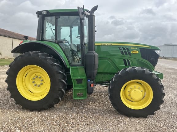 Image of John Deere 6155M equipment image 3