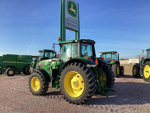 Image of John Deere 6155M equipment image 4