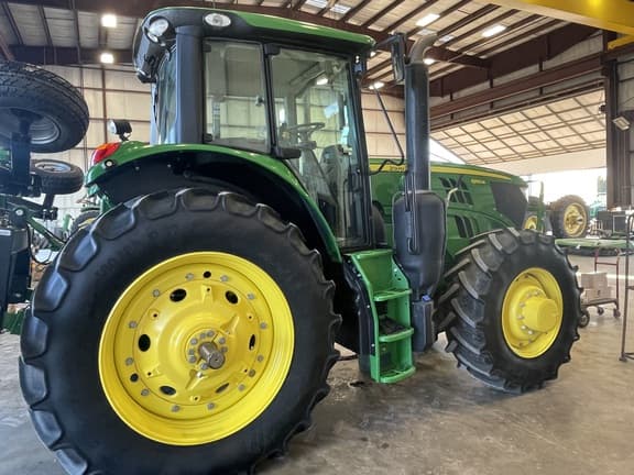 Image of John Deere 6155M equipment image 2