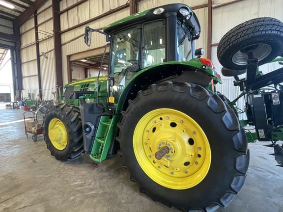 Image of John Deere 6155M equipment image 4