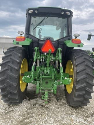 Image of John Deere 6155M equipment image 4