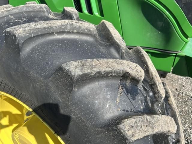 Image of John Deere 6155M equipment image 3