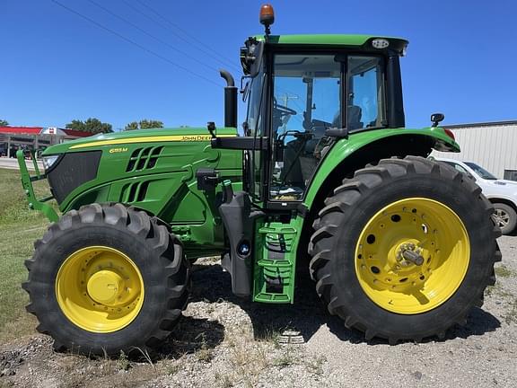 Image of John Deere 6155M equipment image 2