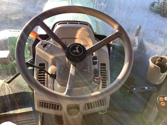 Image of John Deere 6155M equipment image 1
