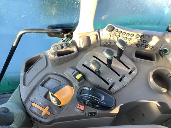 Image of John Deere 6155M equipment image 3