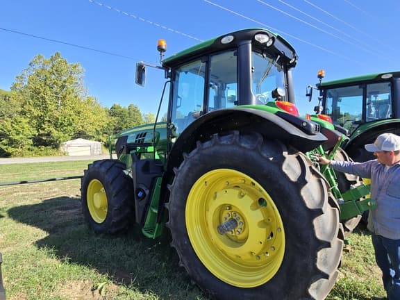 Image of John Deere 6155M equipment image 3