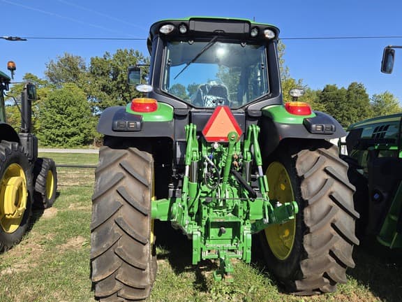 Image of John Deere 6155M equipment image 4