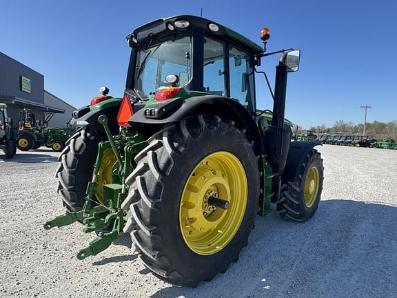 Image of John Deere 6155M equipment image 4