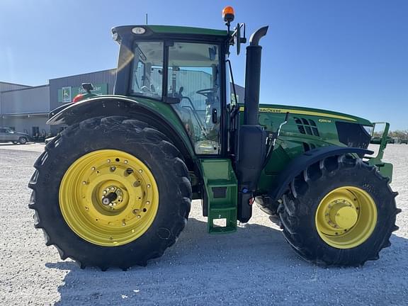 Image of John Deere 6155M equipment image 4