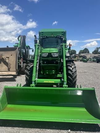 Image of John Deere 6155M equipment image 1