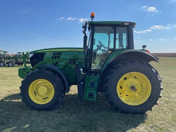 Image of John Deere 6155M equipment image 3