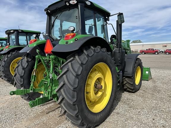 Image of John Deere 6155M equipment image 4