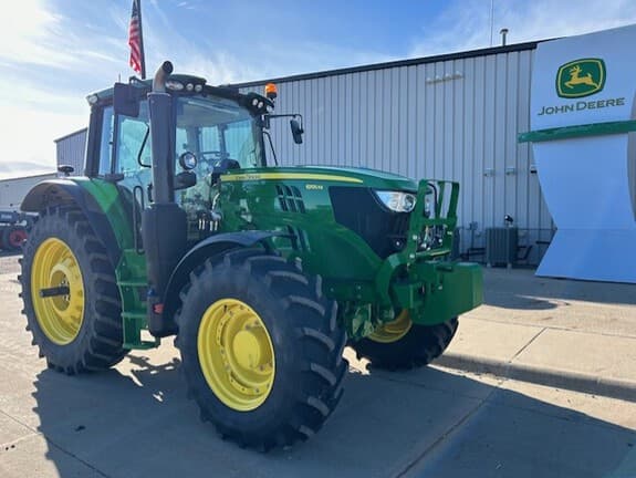 Image of John Deere 6155M equipment image 3
