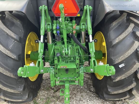 Image of John Deere 6155M equipment image 4