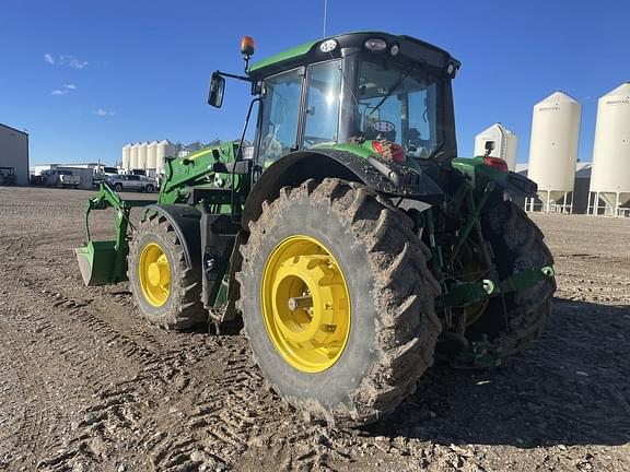 Image of John Deere 6155M equipment image 4