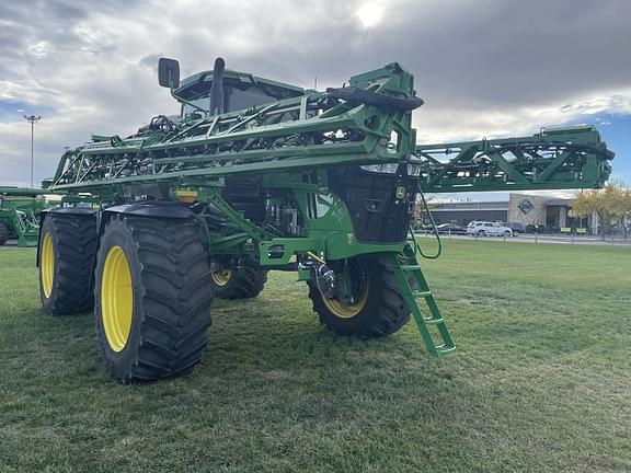 Image of John Deere 616R equipment image 1