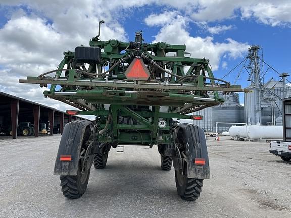 Image of John Deere 616R equipment image 3