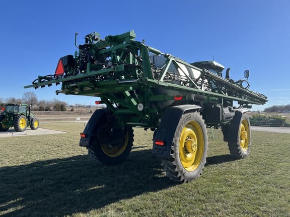 Image of John Deere 616R equipment image 4