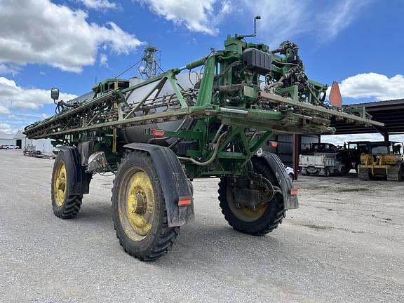 Image of John Deere 616R equipment image 2