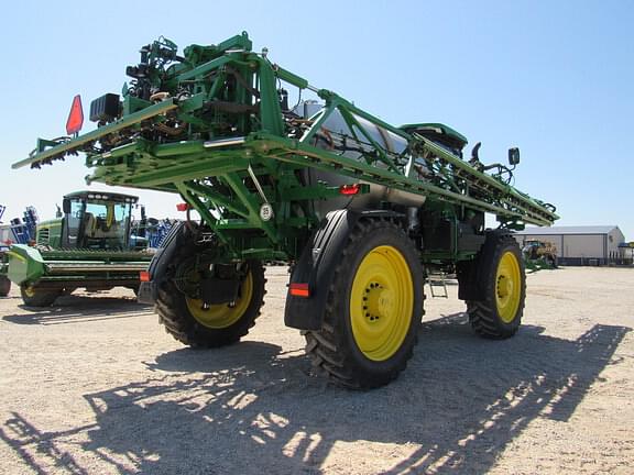 Image of John Deere 616R equipment image 4
