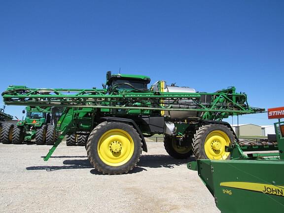 Image of John Deere 616R equipment image 1