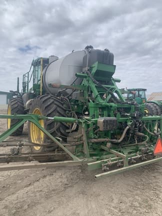 Image of John Deere 616R equipment image 3