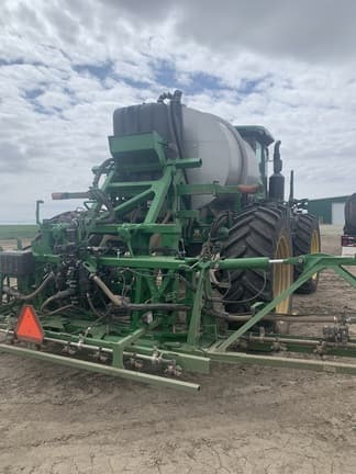 Image of John Deere 616R equipment image 4