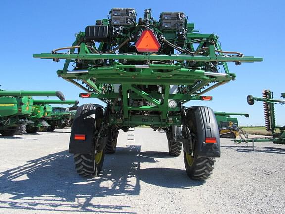 Image of John Deere 616R equipment image 3