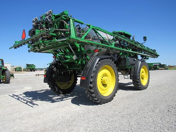 Image of John Deere 616R equipment image 4