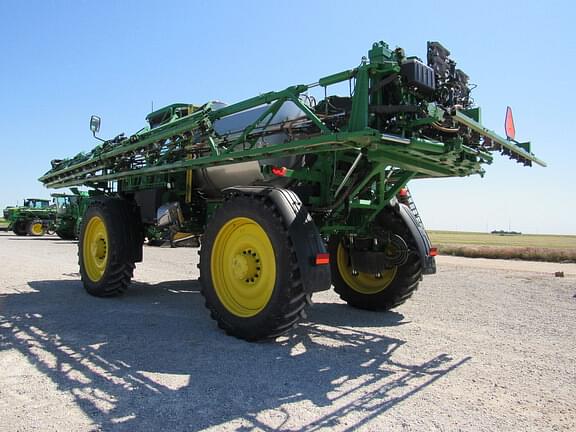 Image of John Deere 616R equipment image 2