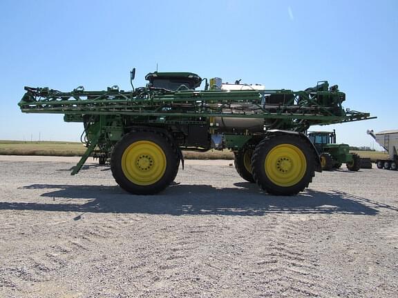 Image of John Deere 616R equipment image 1