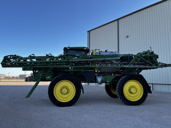 Image of John Deere 616R equipment image 1