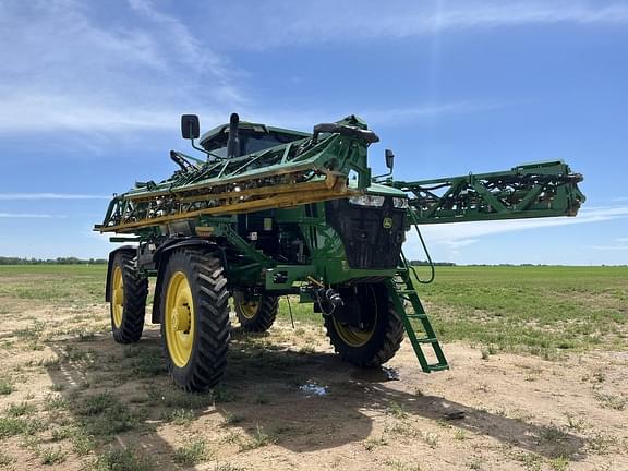 Image of John Deere 616R equipment image 4