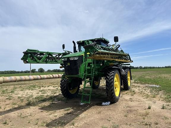 Image of John Deere 616R equipment image 1