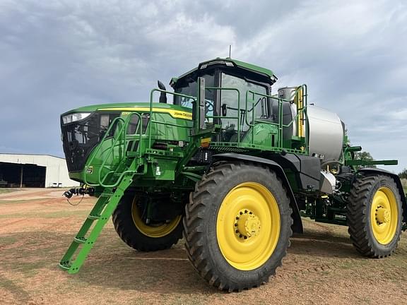 Image of John Deere 616R equipment image 3