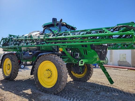 Image of John Deere 616R equipment image 1
