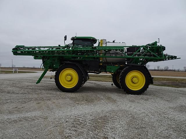 Image of John Deere 616R equipment image 1