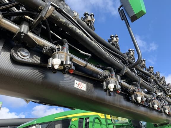 Image of John Deere 616R equipment image 2