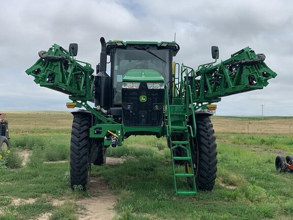 Image of John Deere 616R equipment image 1