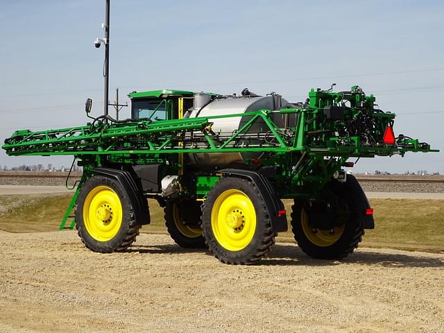 Image of John Deere 616R equipment image 3