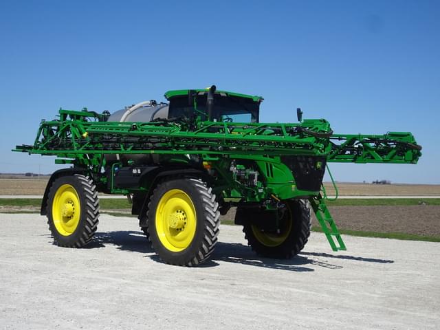 Image of John Deere 616R equipment image 1