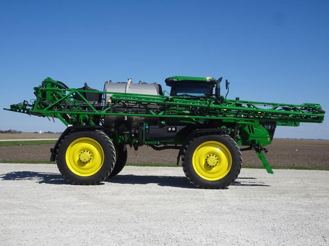 Image of John Deere 616R equipment image 3