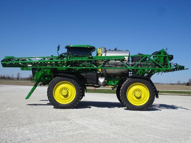 Image of John Deere 616R equipment image 2