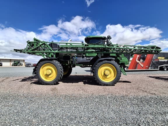 Image of John Deere 616R equipment image 1