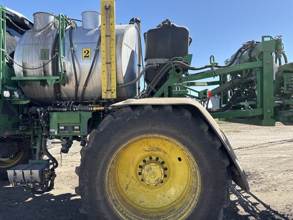 Image of John Deere 616R equipment image 4