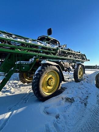 Image of John Deere 616R equipment image 1