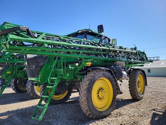 Image of John Deere 616R equipment image 2